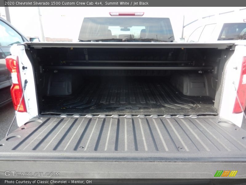 Summit White / Jet Black 2020 Chevrolet Silverado 1500 Custom Crew Cab 4x4