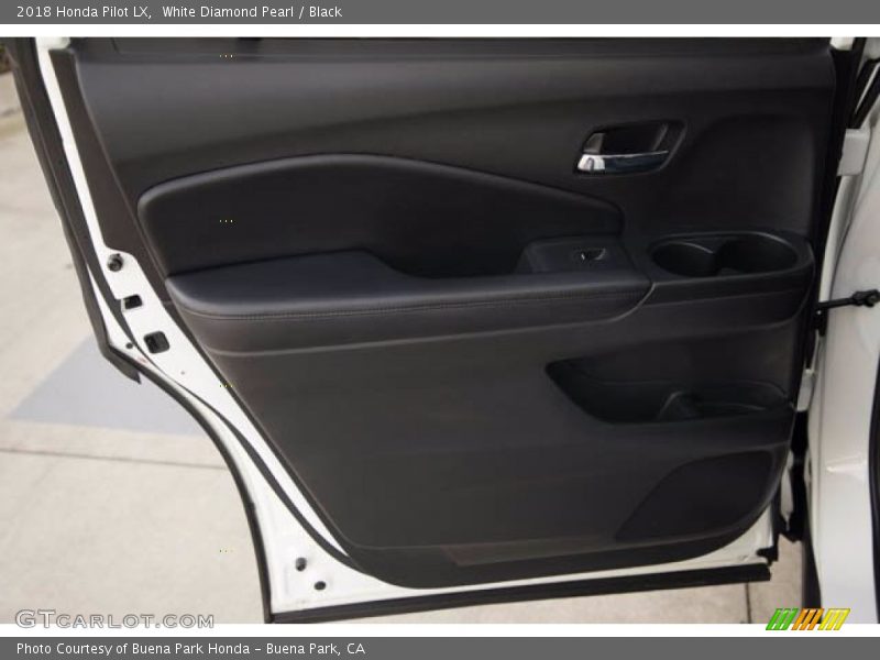 White Diamond Pearl / Black 2018 Honda Pilot LX