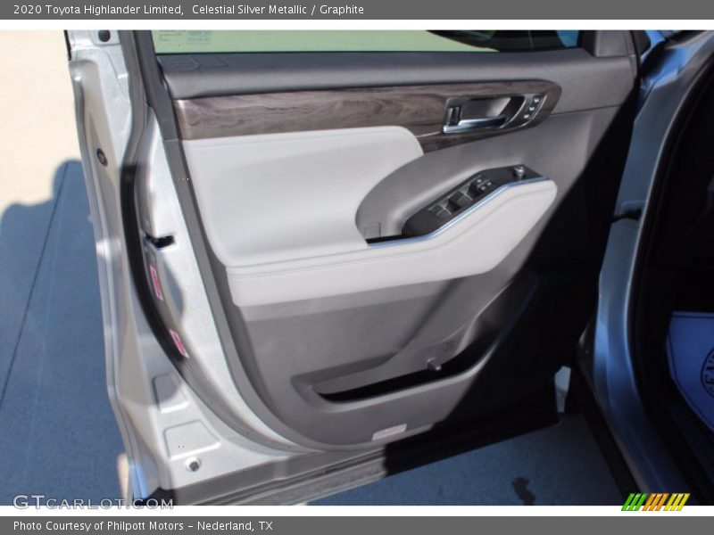 Celestial Silver Metallic / Graphite 2020 Toyota Highlander Limited