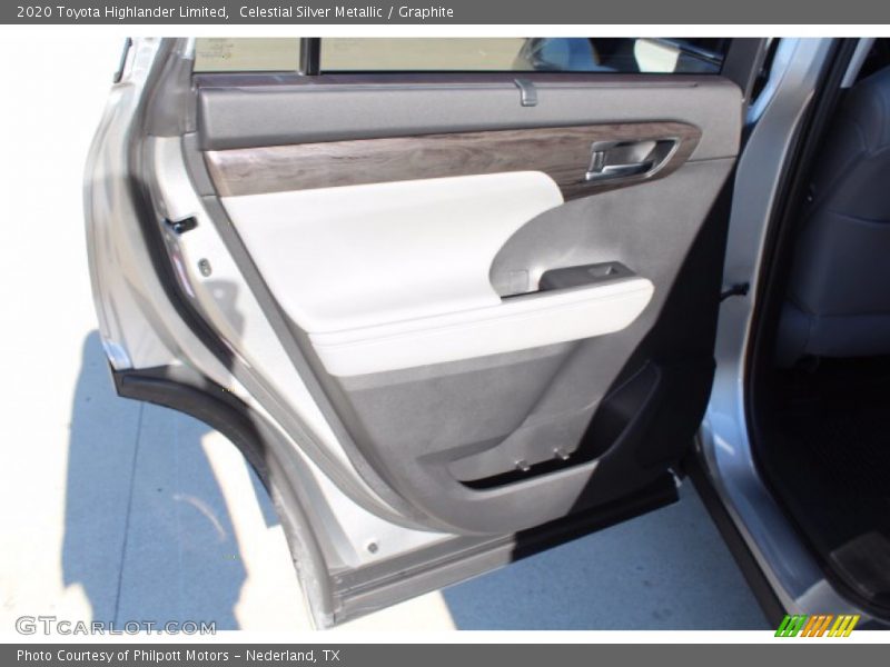Celestial Silver Metallic / Graphite 2020 Toyota Highlander Limited