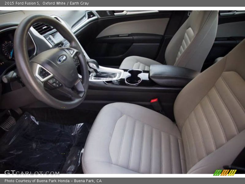 Oxford White / Earth Gray 2015 Ford Fusion S