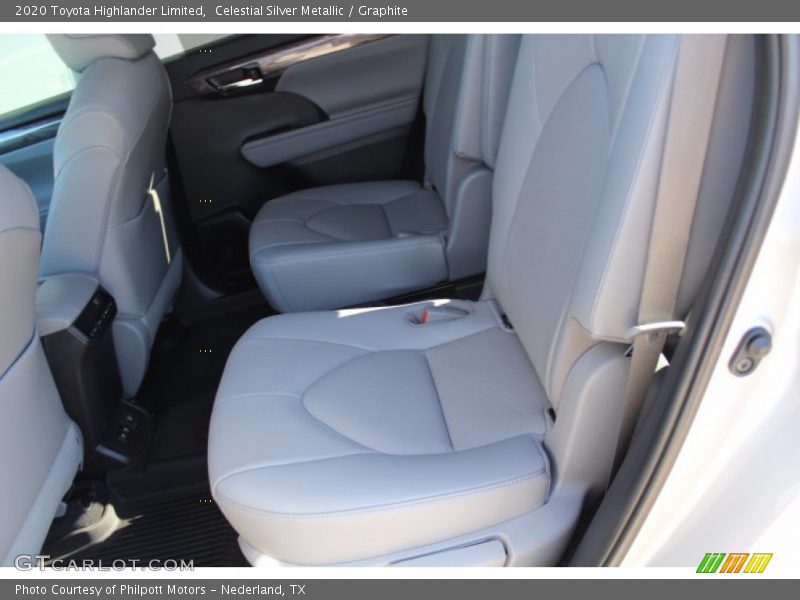Celestial Silver Metallic / Graphite 2020 Toyota Highlander Limited