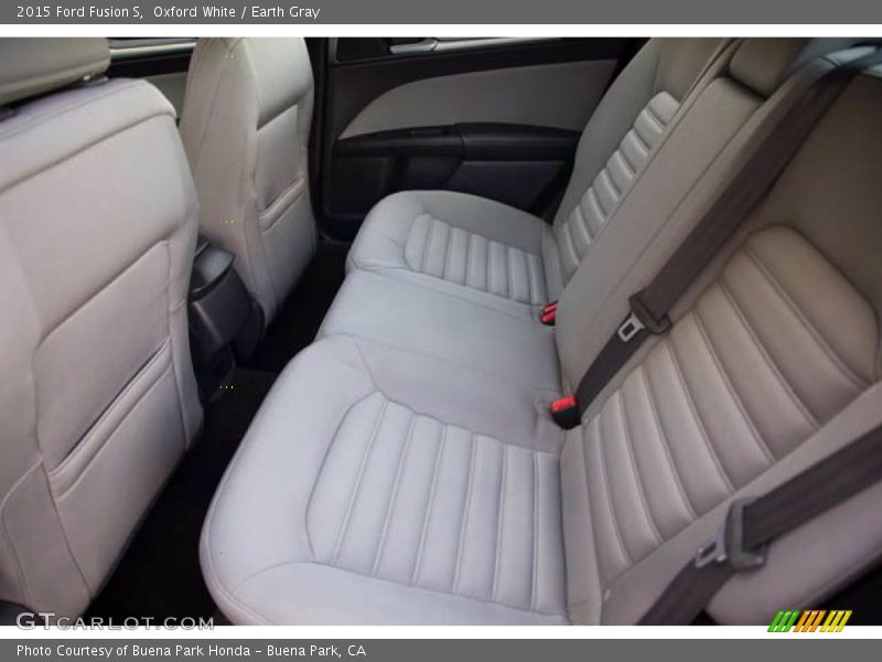 Oxford White / Earth Gray 2015 Ford Fusion S