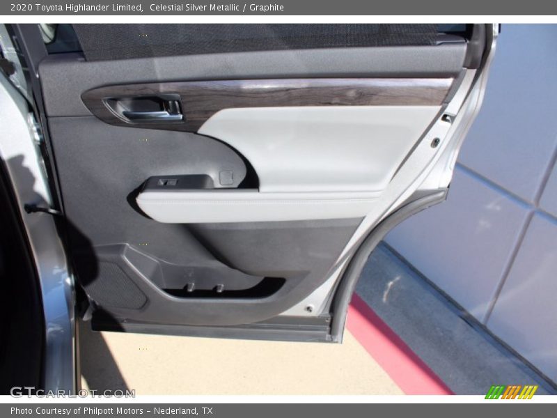 Celestial Silver Metallic / Graphite 2020 Toyota Highlander Limited