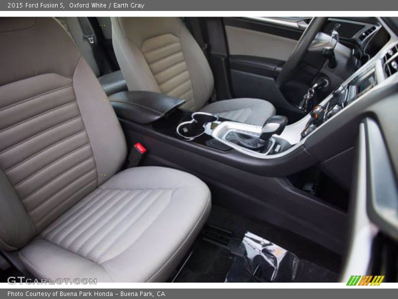 Oxford White / Earth Gray 2015 Ford Fusion S