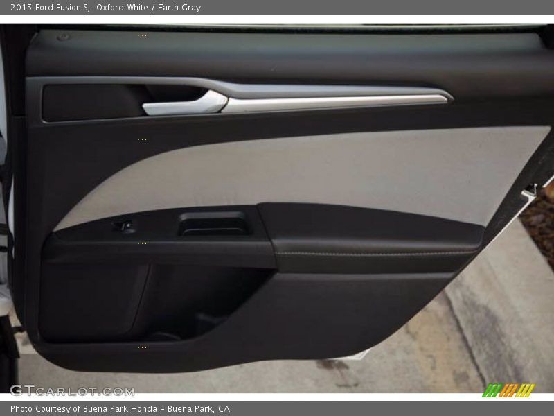 Oxford White / Earth Gray 2015 Ford Fusion S