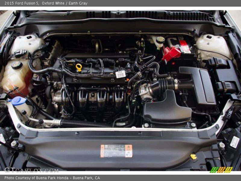 Oxford White / Earth Gray 2015 Ford Fusion S
