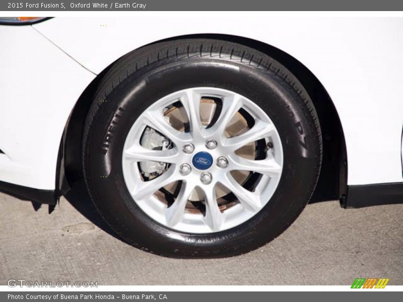 Oxford White / Earth Gray 2015 Ford Fusion S