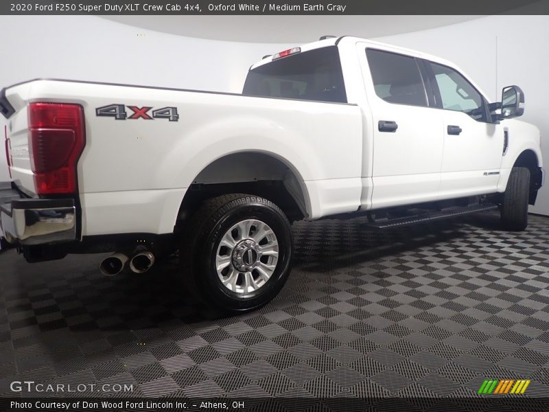 Oxford White / Medium Earth Gray 2020 Ford F250 Super Duty XLT Crew Cab 4x4