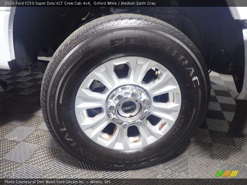 Oxford White / Medium Earth Gray 2020 Ford F250 Super Duty XLT Crew Cab 4x4