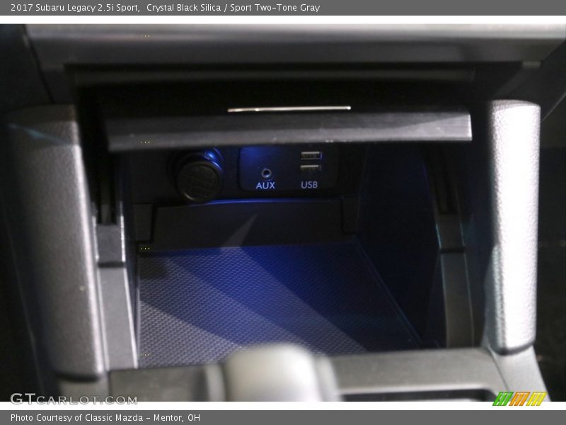 Crystal Black Silica / Sport Two-Tone Gray 2017 Subaru Legacy 2.5i Sport
