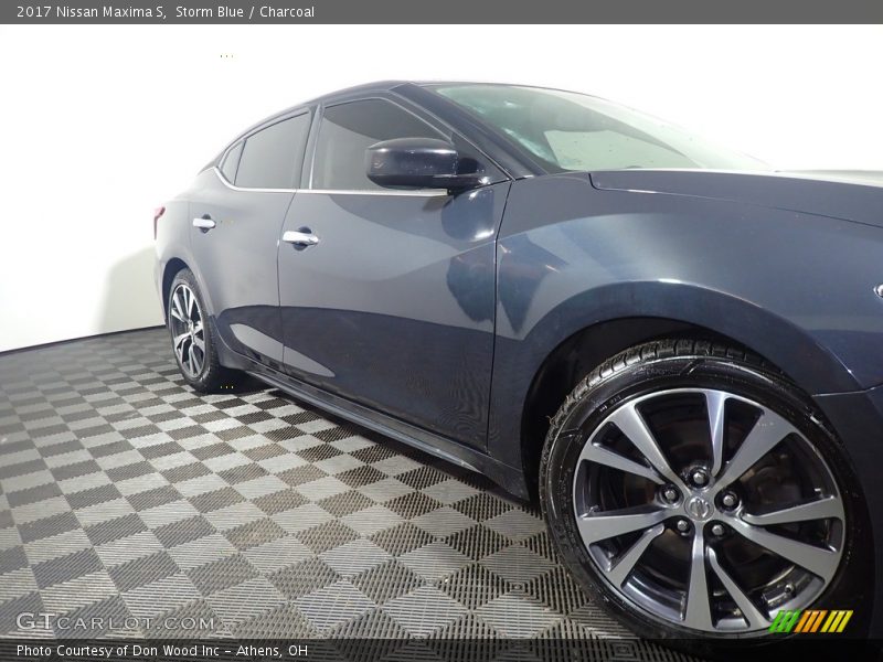 Storm Blue / Charcoal 2017 Nissan Maxima S