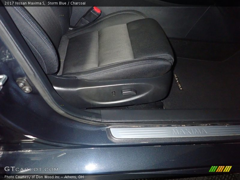 Storm Blue / Charcoal 2017 Nissan Maxima S