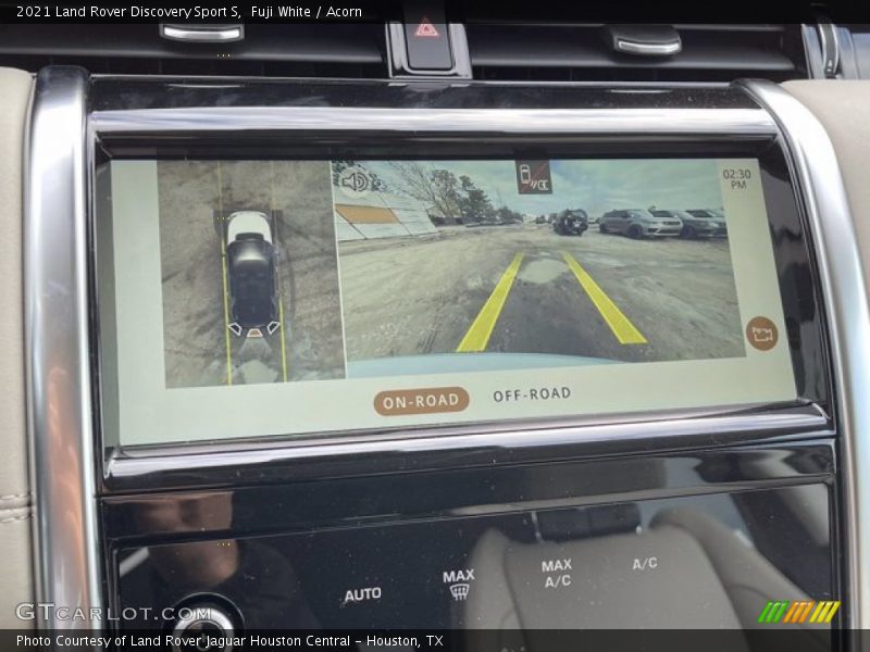 Fuji White / Acorn 2021 Land Rover Discovery Sport S