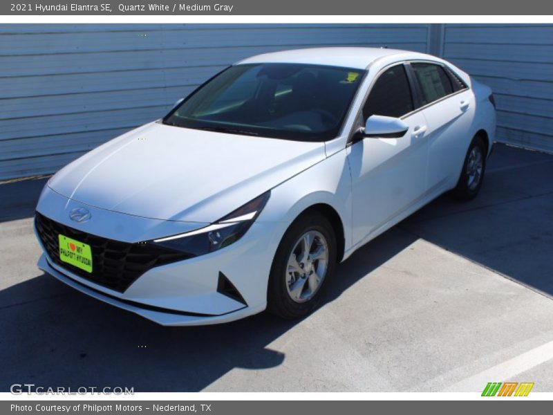 Quartz White / Medium Gray 2021 Hyundai Elantra SE