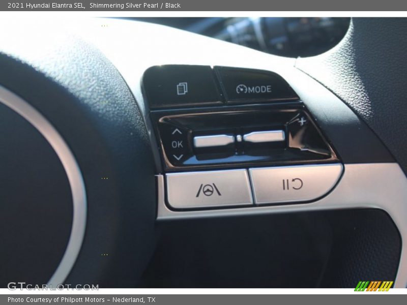 Shimmering Silver Pearl / Black 2021 Hyundai Elantra SEL