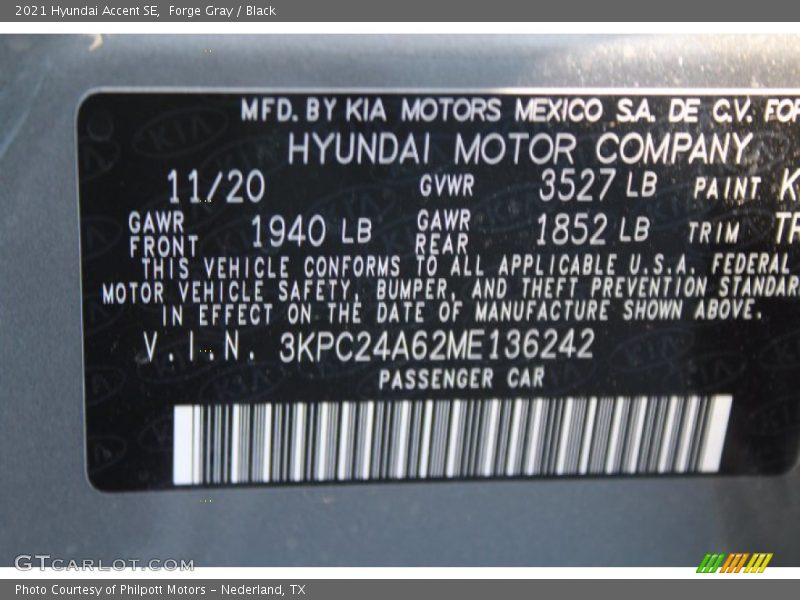 Forge Gray / Black 2021 Hyundai Accent SE