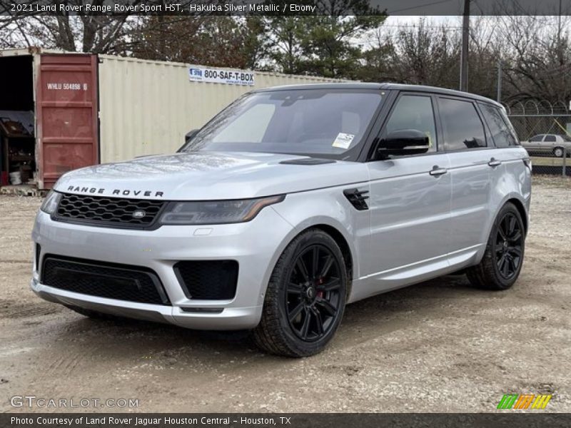 Front 3/4 View of 2021 Range Rover Sport HST