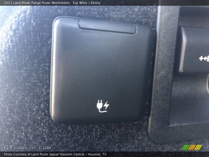 Fuji White / Ebony 2021 Land Rover Range Rover Westminster