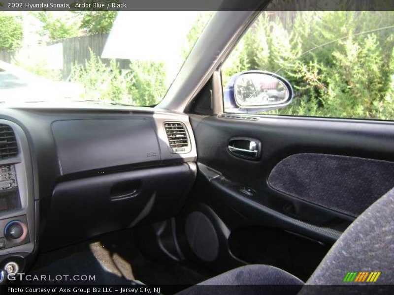 Ardor Blue / Black 2002 Hyundai Sonata