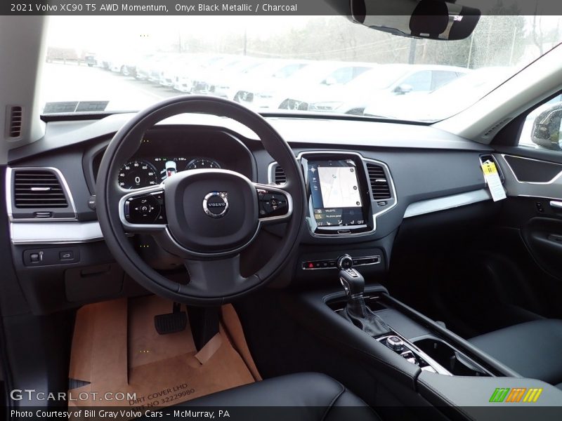 Dashboard of 2021 XC90 T5 AWD Momentum