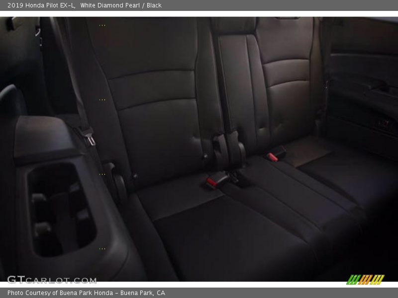 White Diamond Pearl / Black 2019 Honda Pilot EX-L