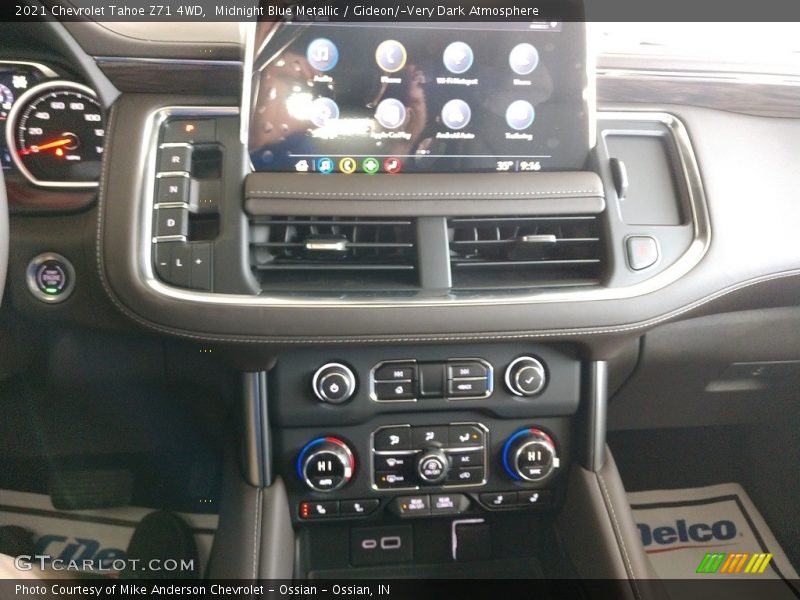 Controls of 2021 Tahoe Z71 4WD