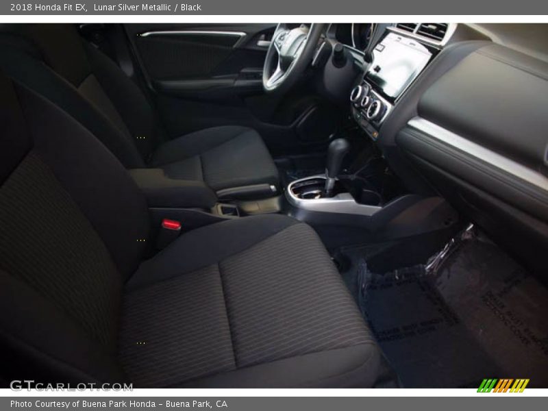 Lunar Silver Metallic / Black 2018 Honda Fit EX