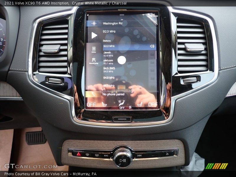 Controls of 2021 XC90 T6 AWD Inscription
