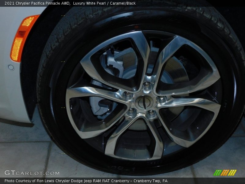 Luxury White Pearl / Caramel/Black 2021 Chrysler Pacifica Pinnacle AWD
