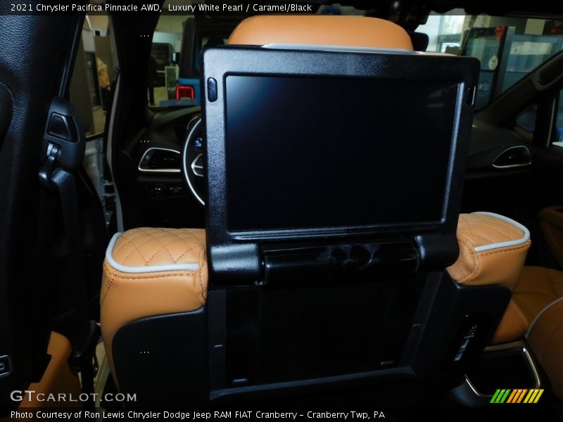 Luxury White Pearl / Caramel/Black 2021 Chrysler Pacifica Pinnacle AWD