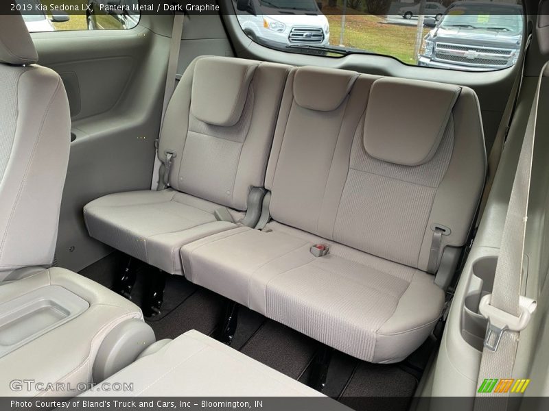 Pantera Metal / Dark Graphite 2019 Kia Sedona LX