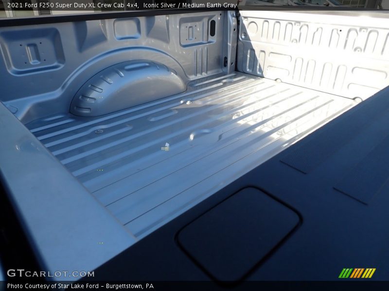 Iconic Silver / Medium Earth Gray 2021 Ford F250 Super Duty XL Crew Cab 4x4