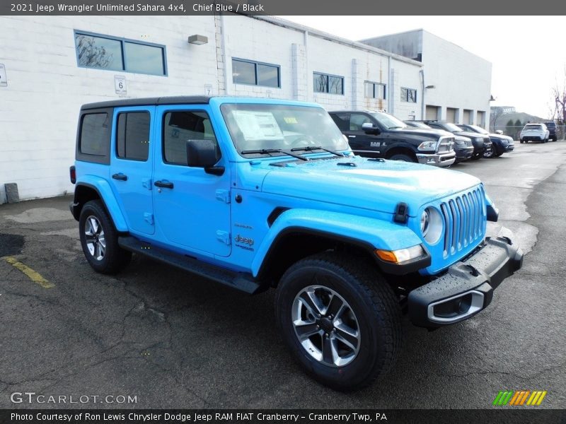 Front 3/4 View of 2021 Wrangler Unlimited Sahara 4x4