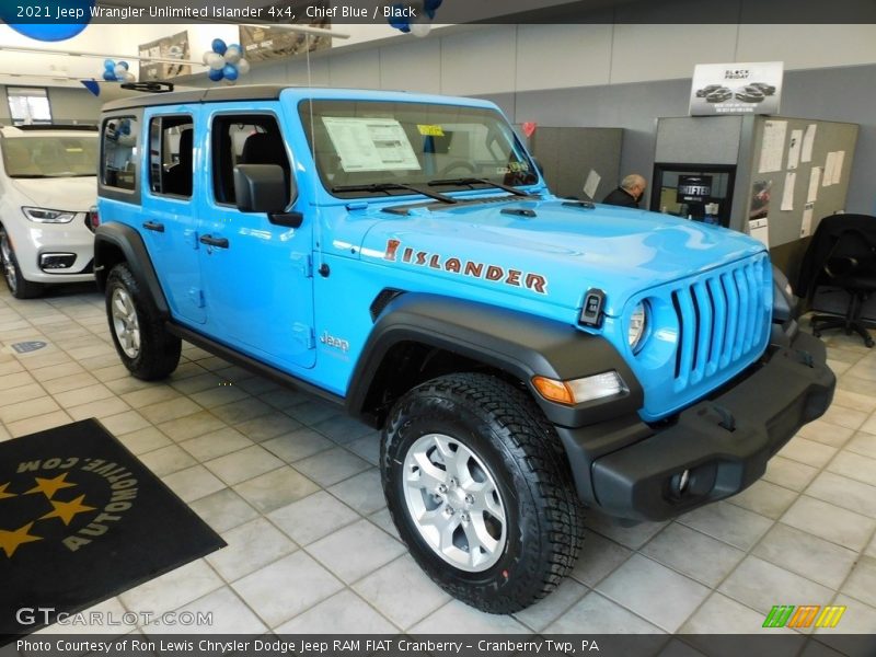 Front 3/4 View of 2021 Wrangler Unlimited Islander 4x4
