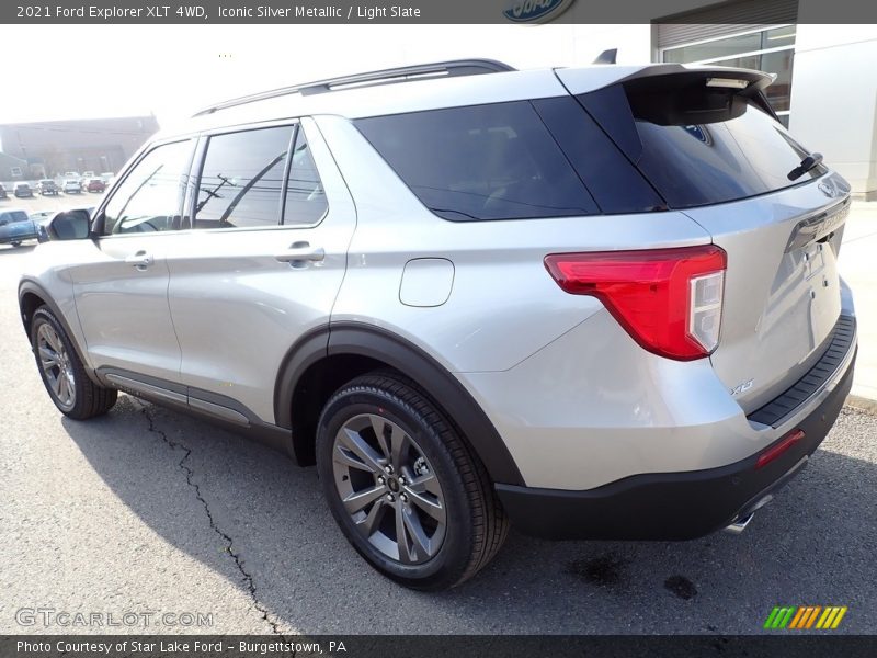 Iconic Silver Metallic / Light Slate 2021 Ford Explorer XLT 4WD