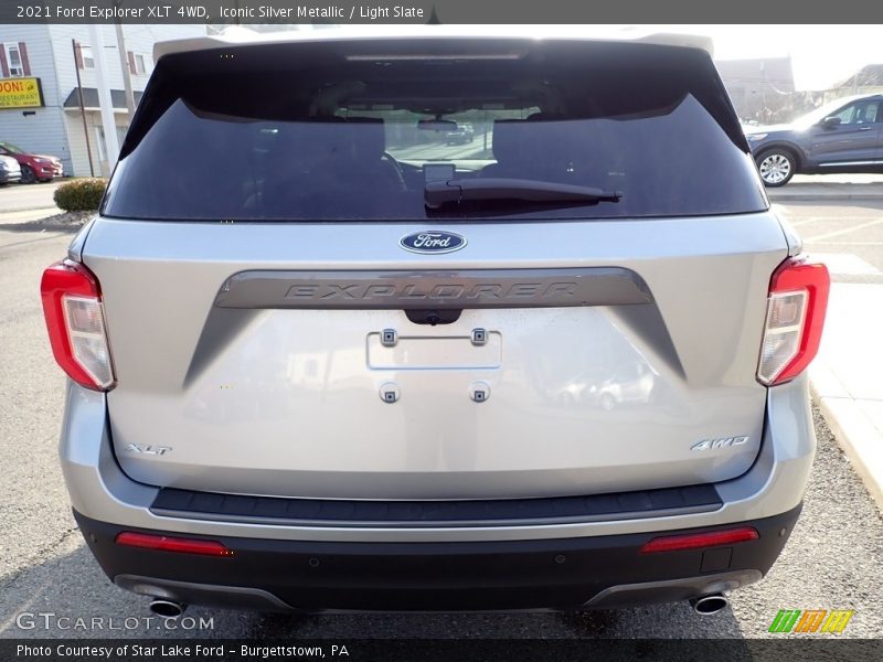 Iconic Silver Metallic / Light Slate 2021 Ford Explorer XLT 4WD
