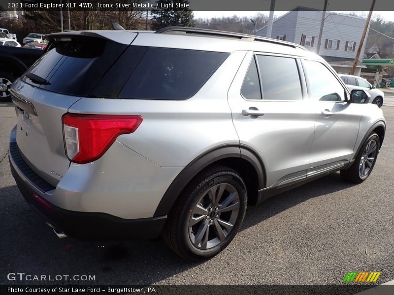 Iconic Silver Metallic / Light Slate 2021 Ford Explorer XLT 4WD