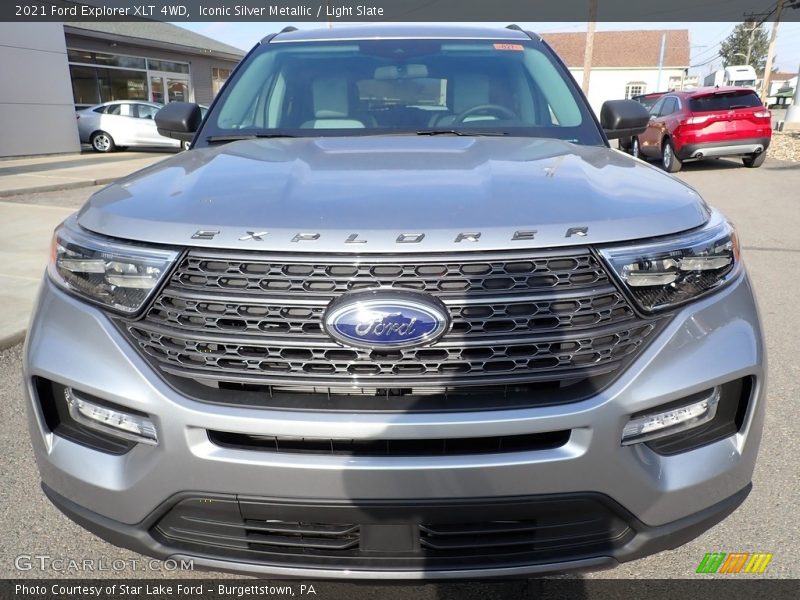 Iconic Silver Metallic / Light Slate 2021 Ford Explorer XLT 4WD