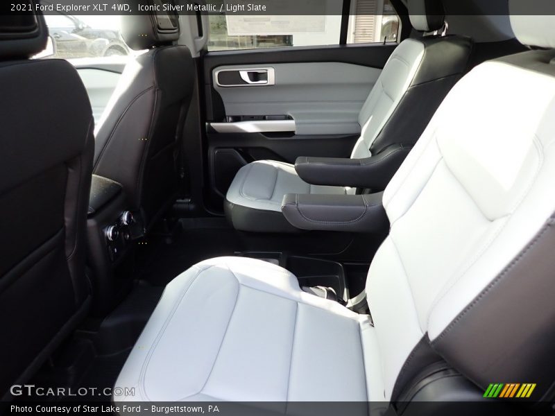 Iconic Silver Metallic / Light Slate 2021 Ford Explorer XLT 4WD