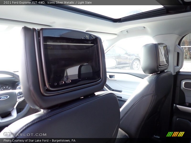 Iconic Silver Metallic / Light Slate 2021 Ford Explorer XLT 4WD