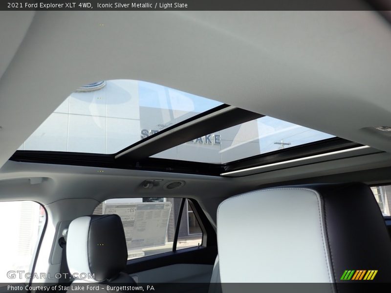 Iconic Silver Metallic / Light Slate 2021 Ford Explorer XLT 4WD