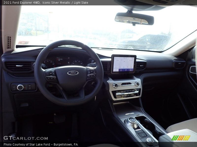 Iconic Silver Metallic / Light Slate 2021 Ford Explorer 4WD