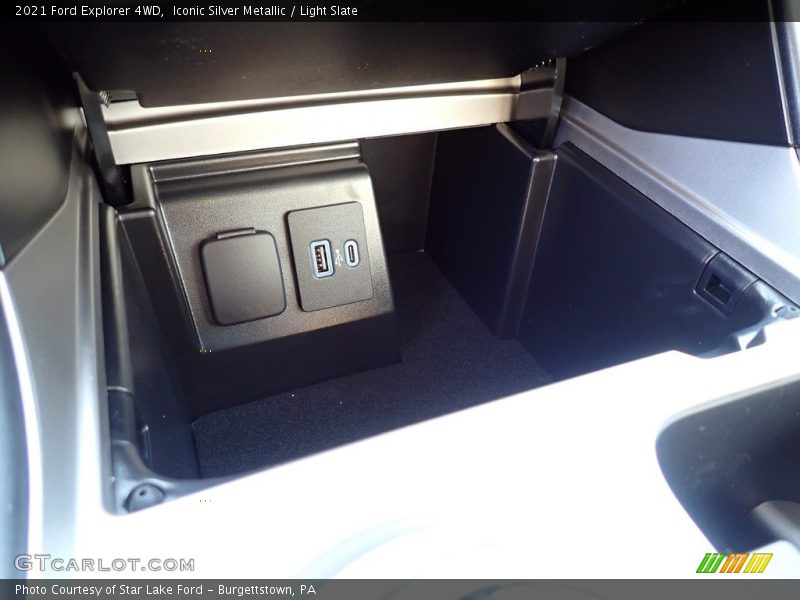 Iconic Silver Metallic / Light Slate 2021 Ford Explorer 4WD