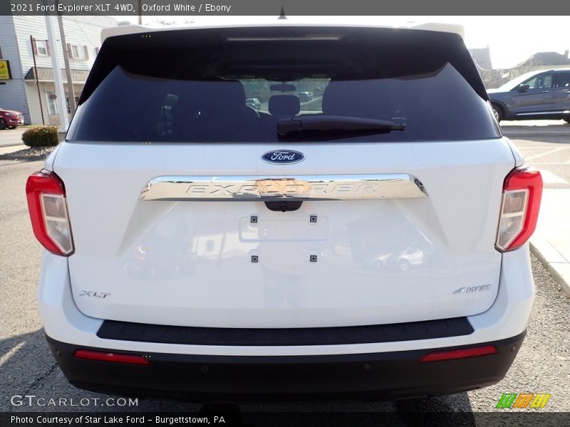 Oxford White / Ebony 2021 Ford Explorer XLT 4WD