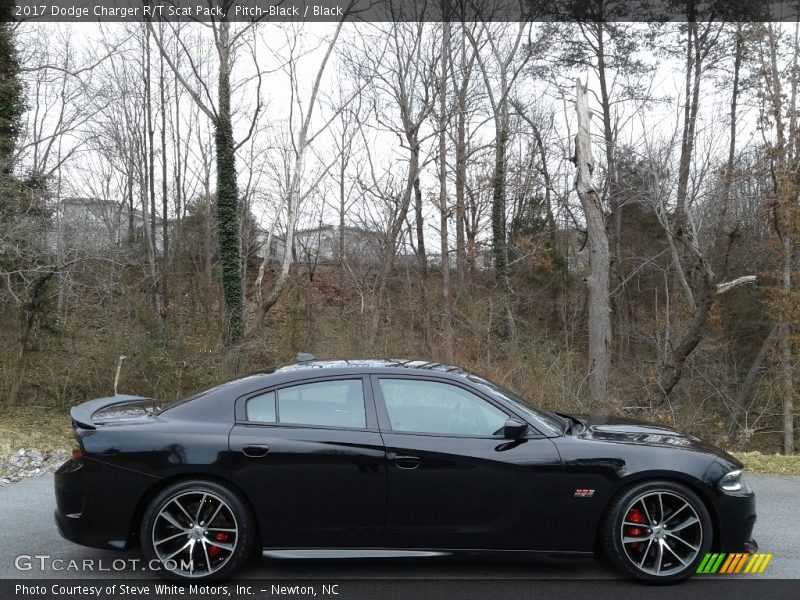 Pitch-Black / Black 2017 Dodge Charger R/T Scat Pack