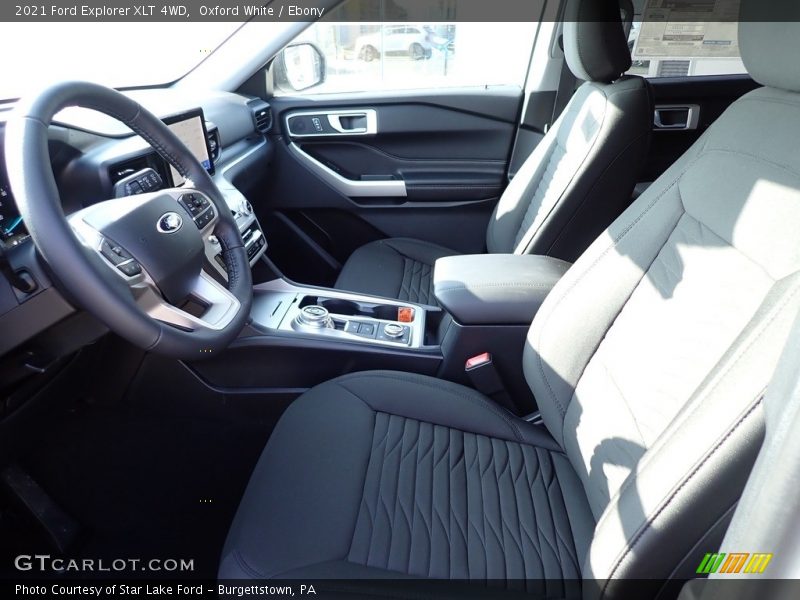Oxford White / Ebony 2021 Ford Explorer XLT 4WD