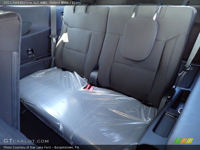 Oxford White / Ebony 2021 Ford Explorer XLT 4WD