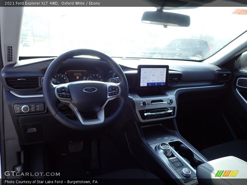 Oxford White / Ebony 2021 Ford Explorer XLT 4WD