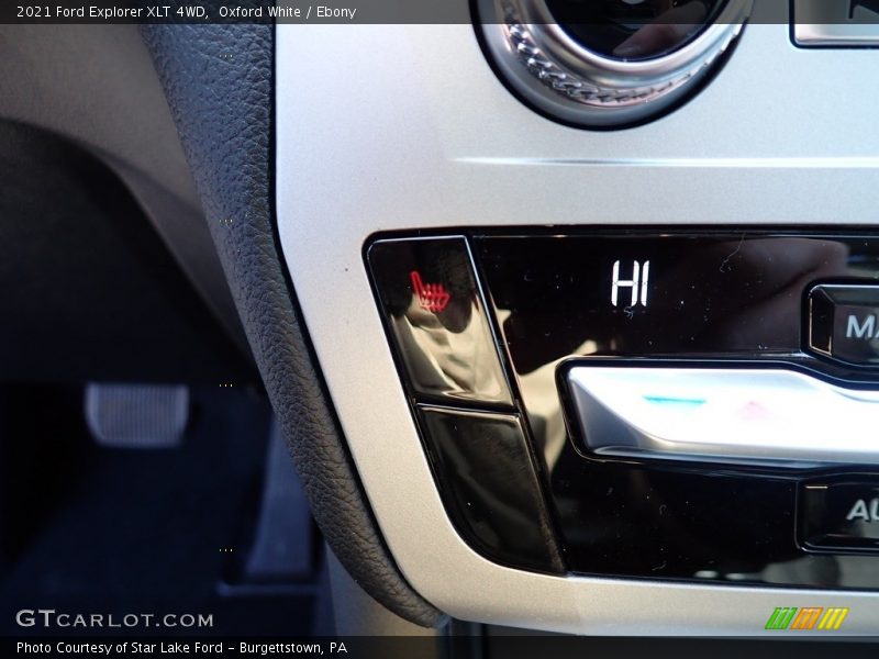 Oxford White / Ebony 2021 Ford Explorer XLT 4WD